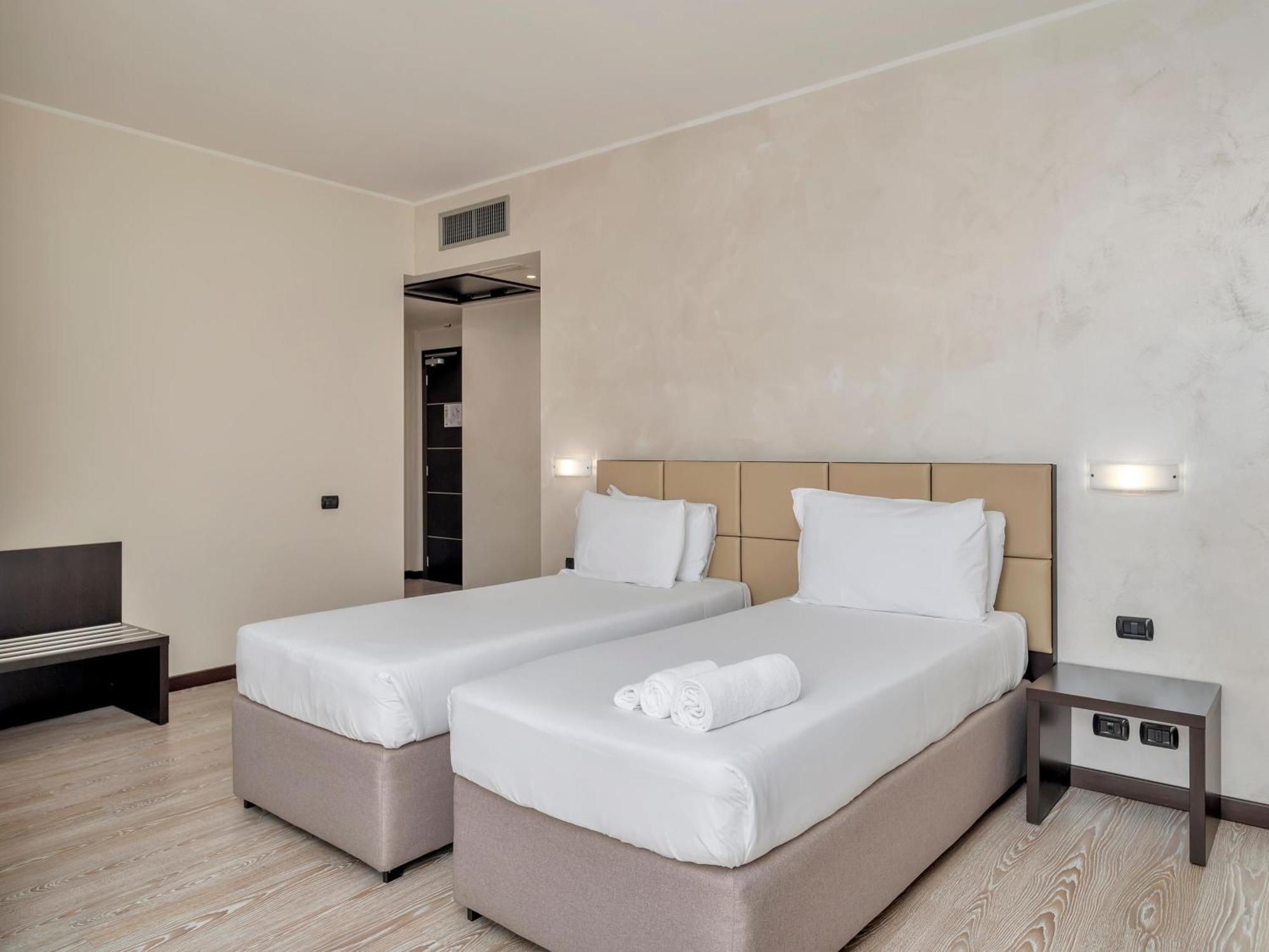 Park Hotel Cassano Cassano D'adda Bagian luar foto